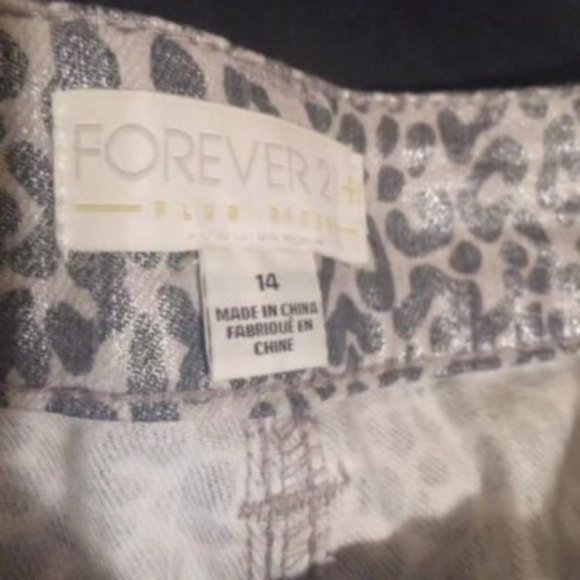 Forever 21 | Silver Leopard Print Skinny Plus Sized Jeans | Sz 14 - Picture 6 of 9